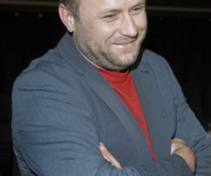 Leszek Lichota kiedyś i dziś. Zobaczcie, jak przez lata zmieniał się aktor