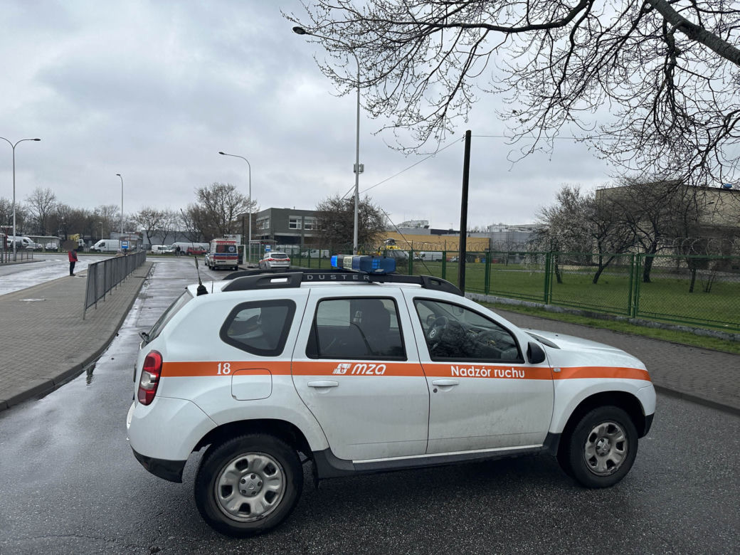 Walka o życie na pętli autobusowej. Mężczyzna zmarł