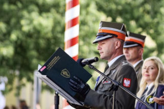 Święto 18. Białostockiego Pułku Rozpoznawczego z uroczystym apelem