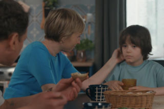 Barwy szczęścia odc. 3268. Mateuszek (Filip Kowalewicz), Sonia (Weronika Nockowska), Robert Stefaniak (Paweł Ławrynowicz)