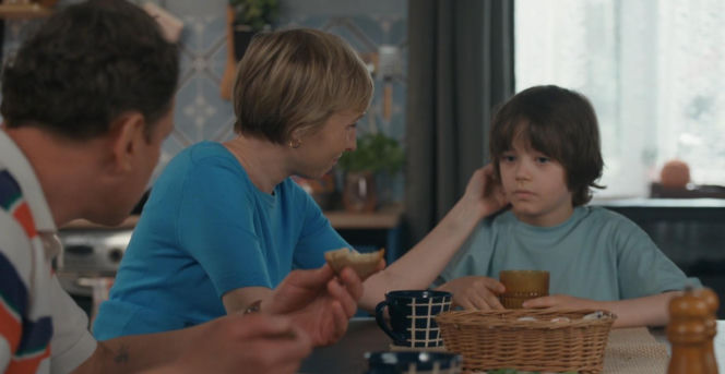 Barwy szczęścia odc. 3268. Mateuszek (Filip Kowalewicz), Sonia (Weronika Nockowska), Robert Stefaniak (Paweł Ławrynowicz)