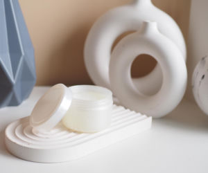 Dezodorant w kremie pod lupą. Czy naturalna ochrona przed potem naprawdę działa cały dzień?