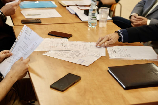 Śmieci, smród i strach na Gocławiu. Sąsiad zbieracz terroryzuje mieszkańców. "On potrzebuje pomocy"