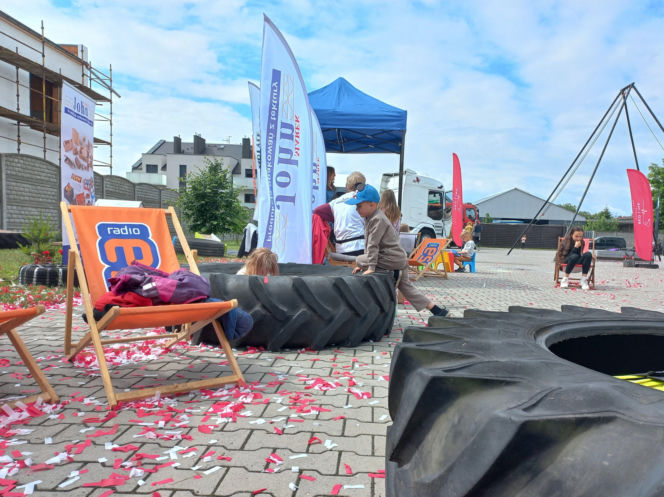 Trwa Ultramaraton Wsparcia i piknik rodzinny w Lesznie