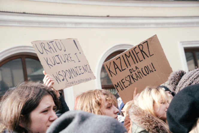 Protesty na krakowskim Kazimierzu w obronie kamienic