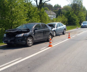 Wypadek w powiecie jasielskim: Pięć osób w szpitalu, w tym dwoje dzieci