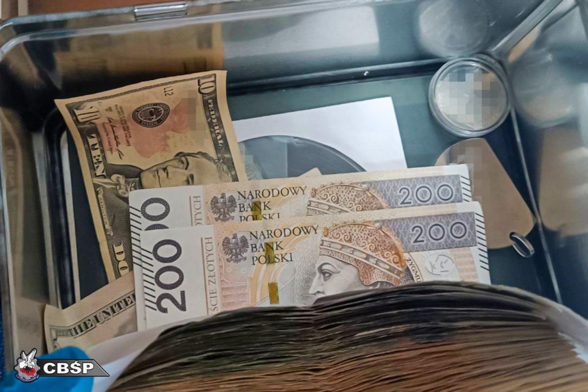 Groźny gang narkotykowy rozbity na Mazowszu. Dziennie sprzedawali nawet kilkaset działek