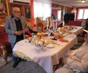 Don Vasyl przygarnął bezdomnego 