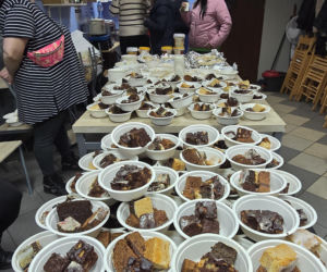 Wigilia w Coffee House Waryńskiego 19. Święty Mikołaj przyszedł do potrzebujących wsparcia