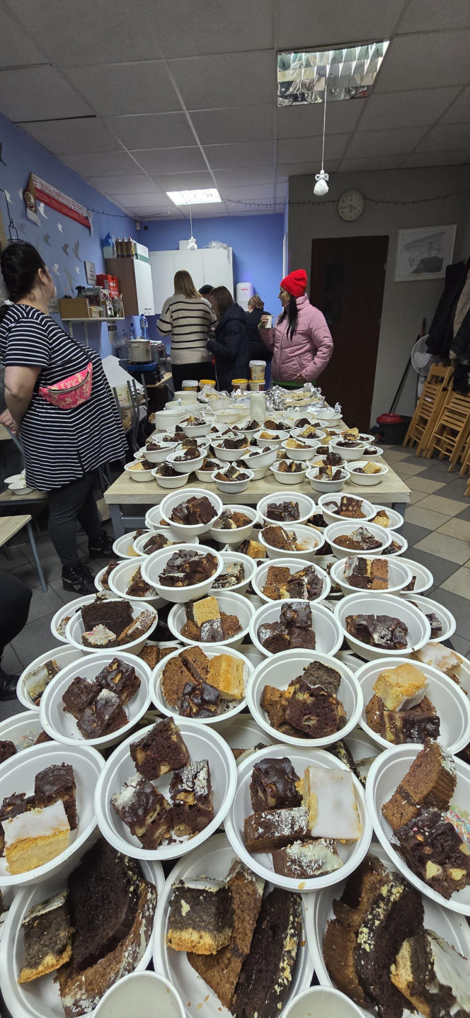 Wigilia w Coffee House Waryńskiego 19. Święty Mikołaj przyszedł do potrzebujących wsparcia