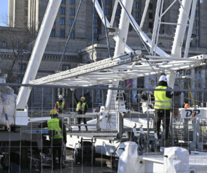 Dziwny obiekt w centrum Warszawy. Co tu powstaje? Stolica już stroi się na Boże Narodzenie!