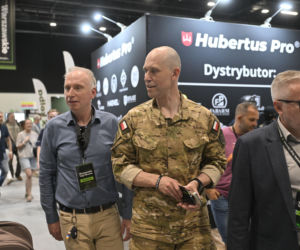 Warszawskie Targi Obronne. Scena Biała. Fire chat: Gen. Chmielewski o pasji do cyberbezpieczeństwa i i ekstremalnego biegania