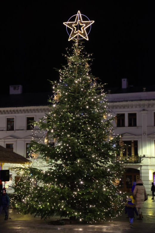 Drugi dzień świąt w centrum Lublina. Deszczowa pogoda nie odstraszyła spacerowiczów!