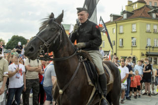 Burza po wizycie Olszańskiego przy Grobie Nieznanego Żołnierza. Wojsko wyjaśnia sprawę