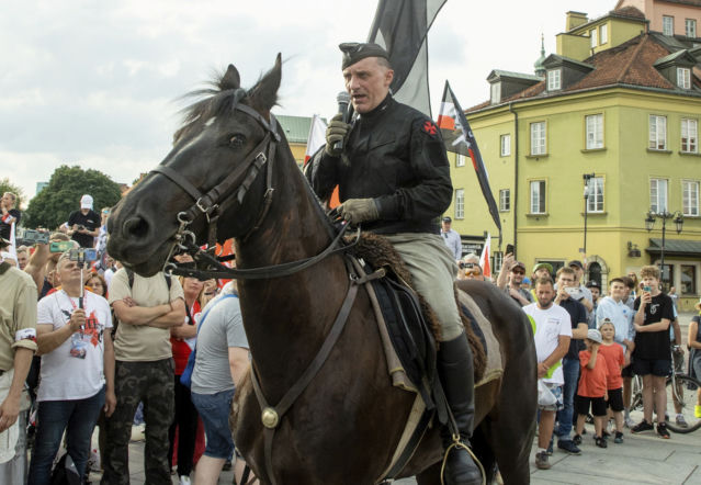 Burza po wizycie Olszańskiego przy Grobie Nieznanego Żołnierza. Wojsko wyjaśnia sprawę