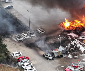 Potężny pożar w Czosnowie