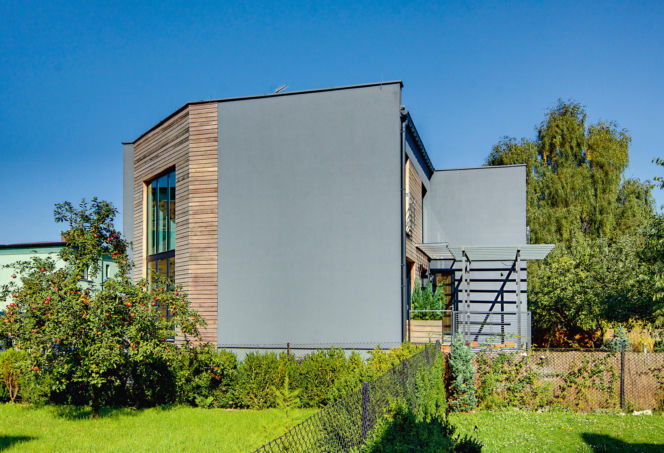 Dom typu kostka z lat 50. został przebudowany