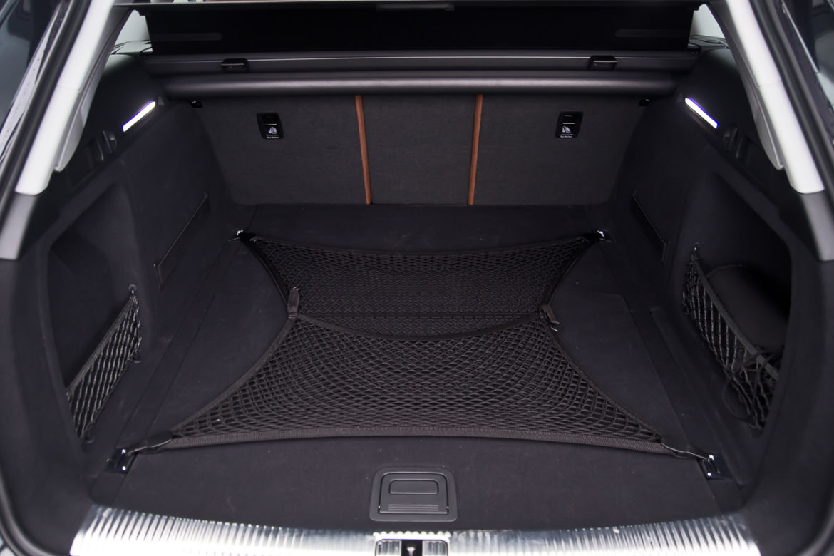 Audi A4 Avant B9 quattro