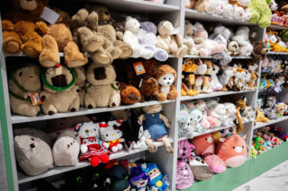 Przez pomyłkę w fabryce zabawka stała się sprzedażowym hitem. Tysiące dzieci o niej marzą. Wygląda żałośnie jak ja w pracy