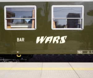 Jechałem legendarnym pociągiem. W środku jak kiedyś, aż trudno uwierzyć! Ludzie mówią wprost: „to były czasy”