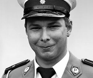 Oni zginęli na służbie. Policjanci, którzy stracili życie w tragicznych okolicznościach [ZDJĘCIA]