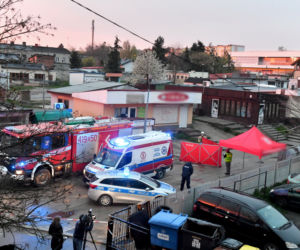 Nożownik z Brzezin z zarzutami. Zginął mężczyzna, policjant został ranny