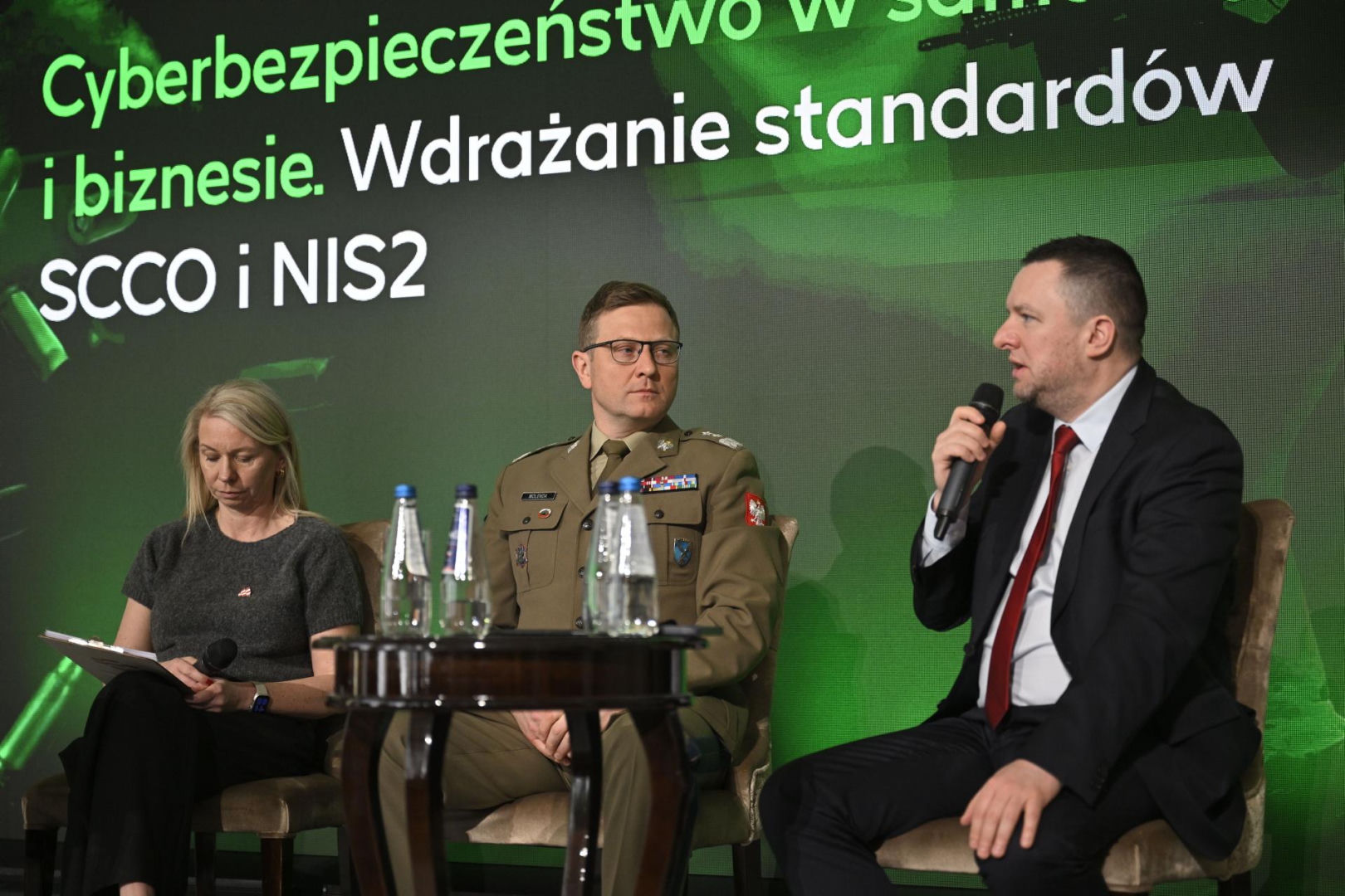 Konferencja Portalu Obronnego „Odporność cyfrowa i informacyjna Polski. Wyzwania w dobie wojny hybrydowej". Drugi panel