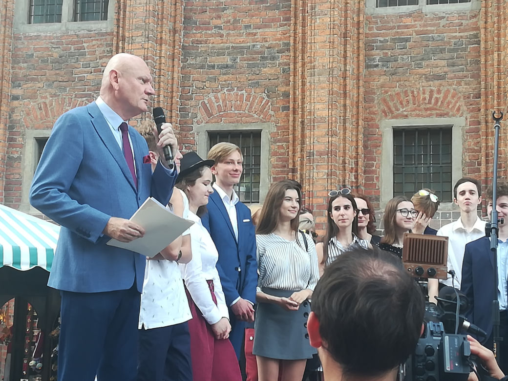 Najlepsi gimnazjaliści z Torunia nagrodzeni! [AUDIO, ZDJĘCIA]