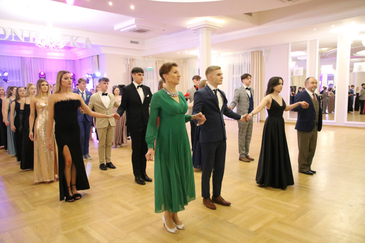 Studniówka Zespółu Szkół Nr 1 im. Ambrożego Towarnickiego