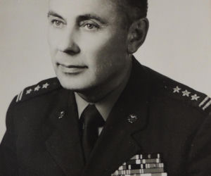 Heinrich Trettner. Niemiecki generał, który planował zniszczyć własny kraj