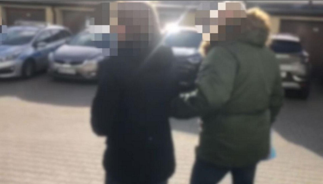 Kwiaciarka z Mokotowa handlowała narkotykami! Trzymała je pomiędzy kwiatami
