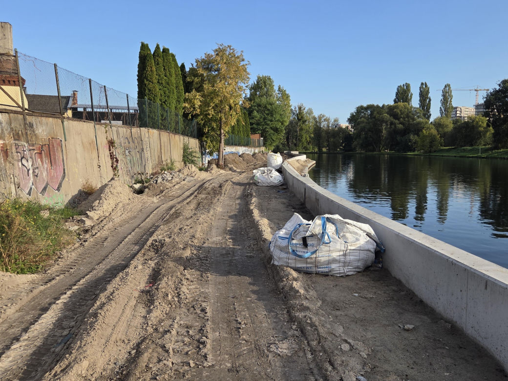 Tak zmieniają się bulwary nad Brdą. Trwa rewitalizacja nabrzeża w Bydgoszczy