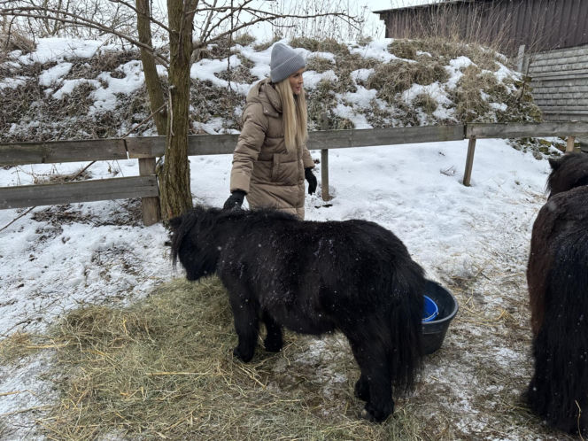 Joanna Krupa odwiedza schronisko dla zwierząt