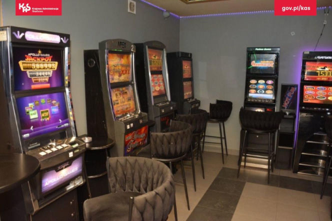 Szemrany biznes na dawnej stacji paliw