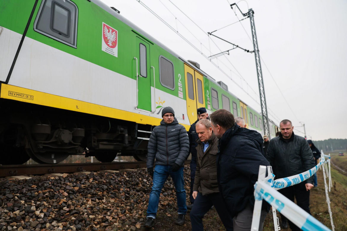 Służby i ABW zabezpieczają miejsce eksplozji. Siemoniak: „Służby pracują wspólnie”