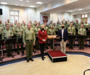 Nowy Sącz. Huczne urodziny straży granicznej. Para prezydencka odwiedziła funkcjonariuszy