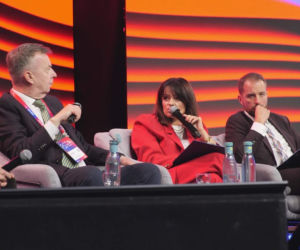Jak przekonać Polaków do aut elektrycznych? - Agnieszka Czajka (OTOMOTO) o wyzwaniach elektromobilności