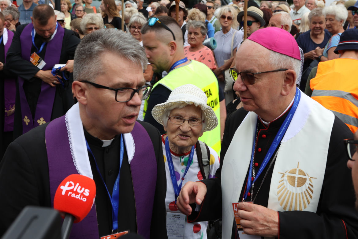Pątnicy ruszyli na szlak! Z Lublina wyruszyła Lubelska Piesza Pielgrzymka na Jasną Górę 2023