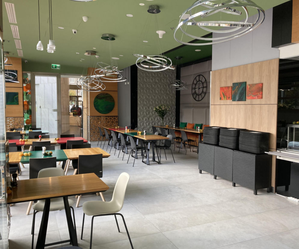 PRIME na Woli poszerza ofertę – nowa przestrzeń gastronomiczna w biurowcu