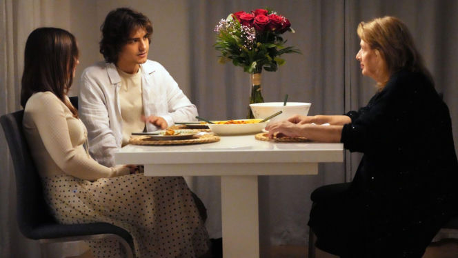 Barwy szczęścia, odc. 3354. Romeo (Jacek Tyszkiewicz), Ewa (Gabriela Ziembicka), Elżbieta (Marzena Trybała)