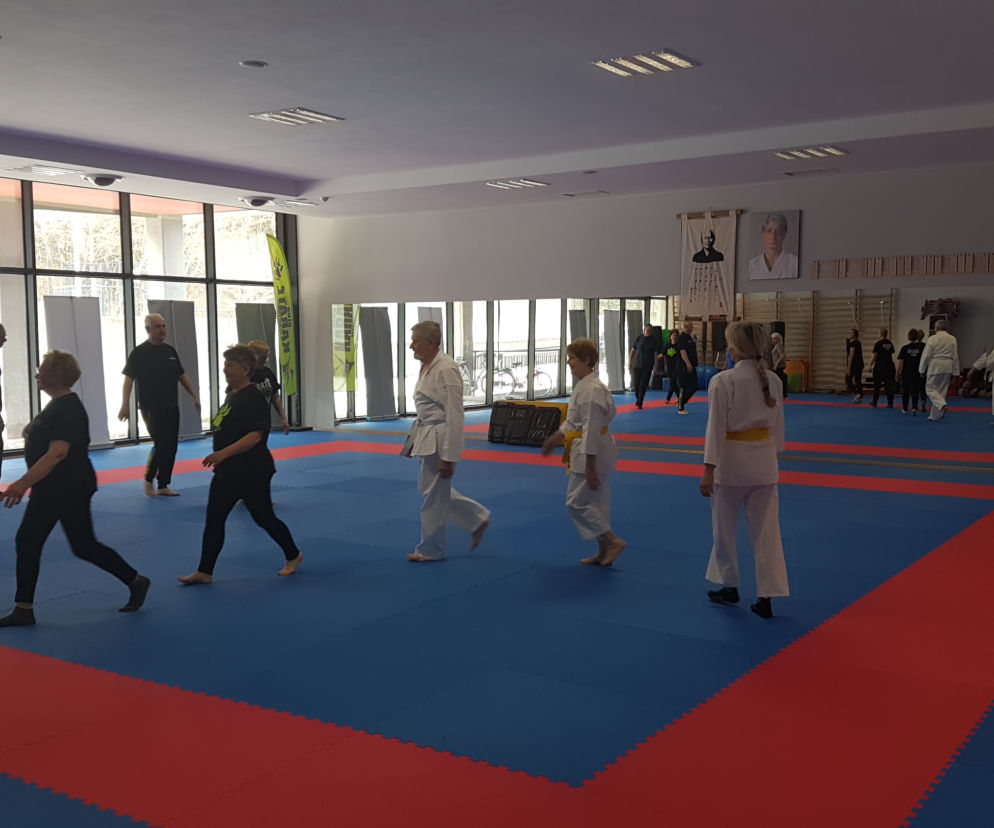 Seniorzy z Torunia trenują karate