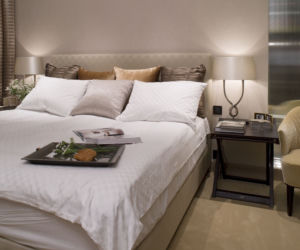 Sypialnia: styl hotelowy