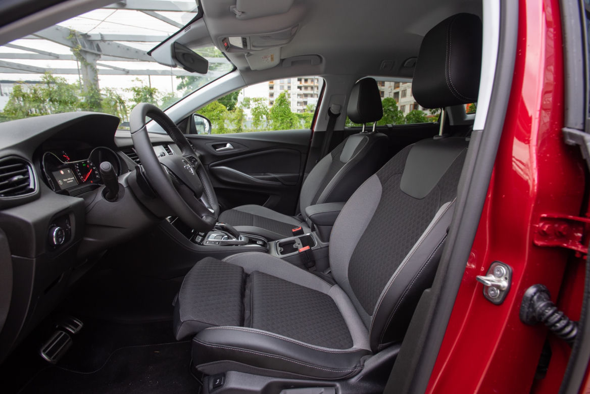 Opel Grandland X Hybrid4