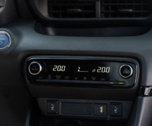 2020 Toyota Yaris 1.5 HYBRID Premiere Edition (Tokyo Fusion)