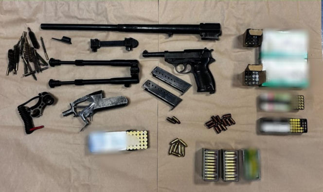 Góral zgromadził nielegalny arsenał. Policja zabezpieczyła Walthera P-38