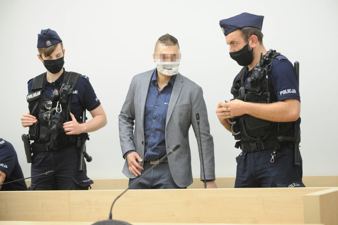 Próbował zabić ojca dla pieniędzy. Inną zbrodnię opisał w książce. Bartłomiej S. stanął przed sądem