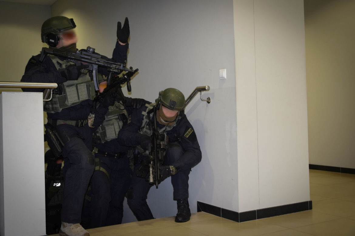 Ćwiczenia kontrterrorystów 