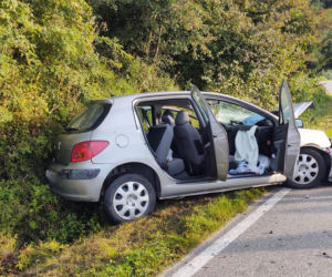 Wypadek w Tęgoborzy. Autokar zderzył się z osobówką. Dziecko trafiło do szpitala