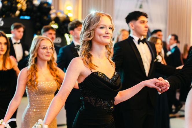 Studniówka 2026 młodzieży z IV LO im. Hetmana Stanisława Żółkiewskiego w Siedlcach