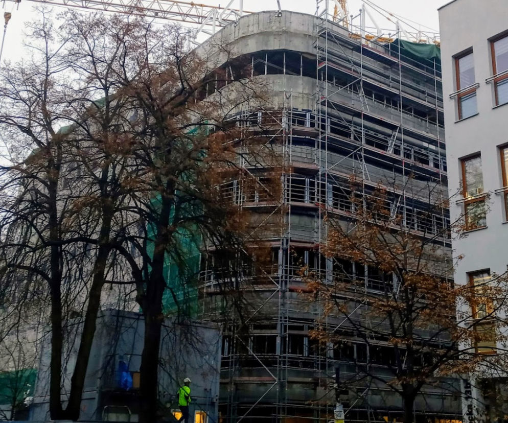 Nowa siedziba urzędu marszałkowskiego powstaje na działce między ulicami Piłsudskiego i Mazowiecką